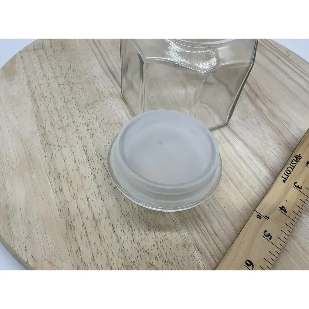 Unbranded clear glass